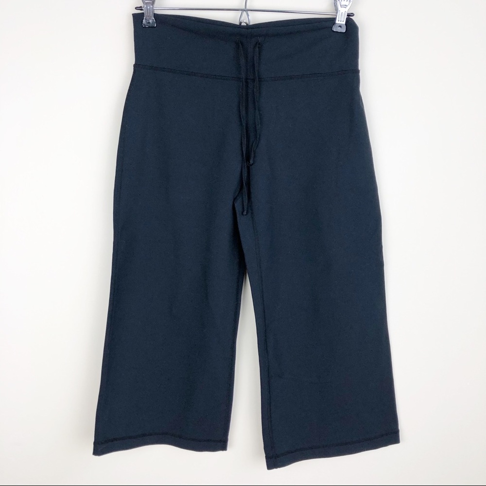 Lululemon relaxed fit Wide Crop Pants SZ 4 Black